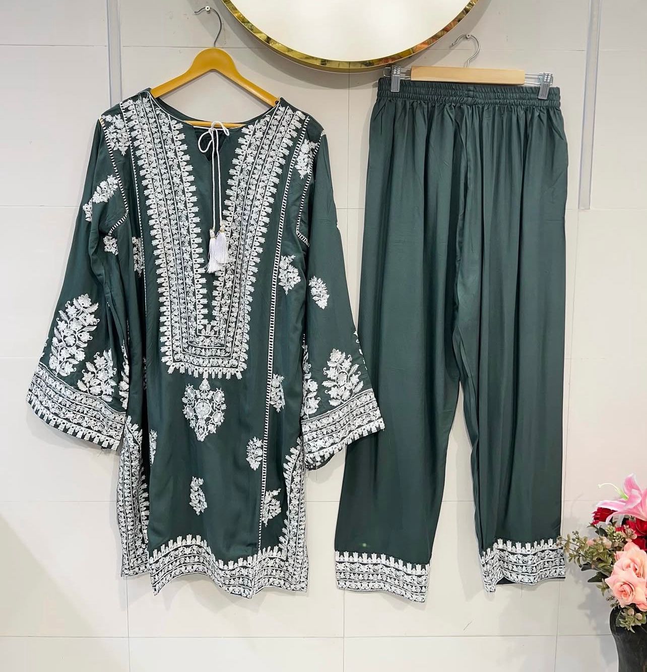 Women Embroiderd Pakistani Dress