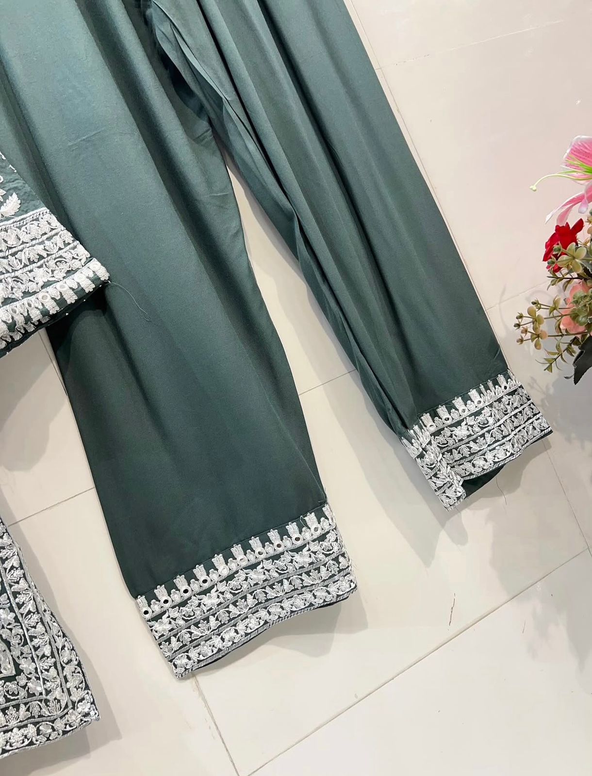 Women Embroiderd Pakistani Dress