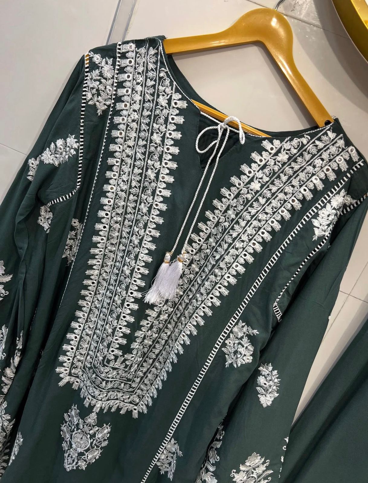 Women Embroiderd Pakistani Dress